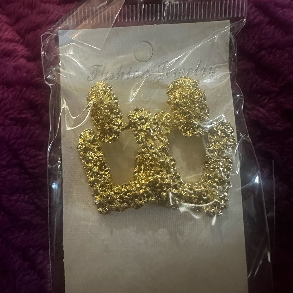 Chic Gold Textured Earrings